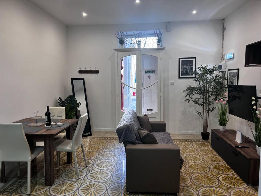Вілла Dar Barbara - Duplex 1 Double Bed Maltese Style House Cospicua Екстер'єр фото